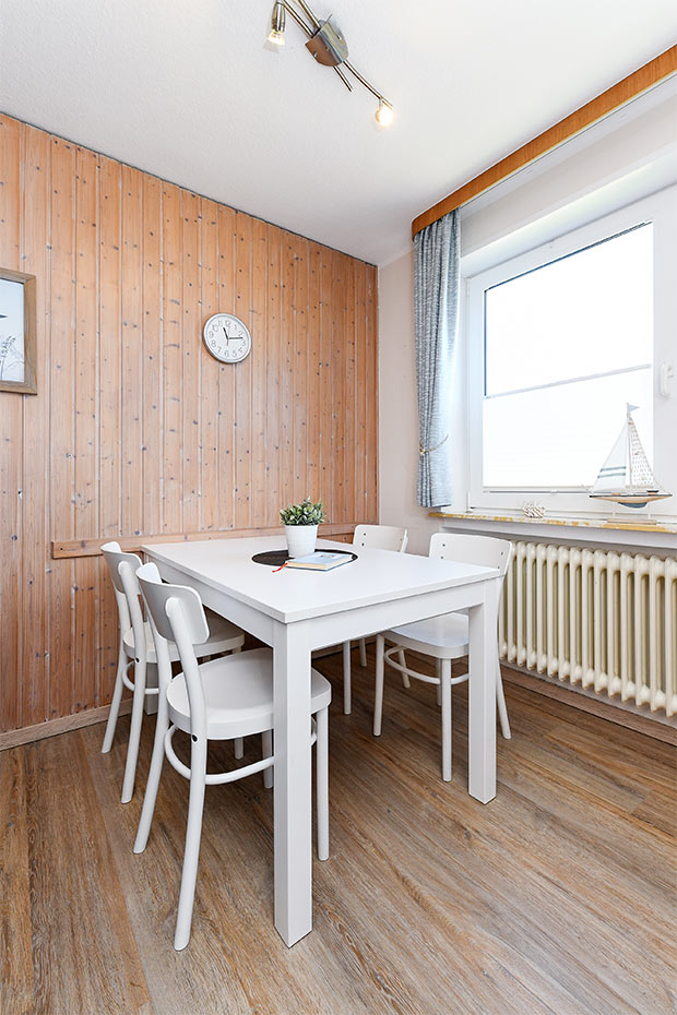 Ferienwohnung 3 - Wohnzimmer mit integriertem Küchenbereich