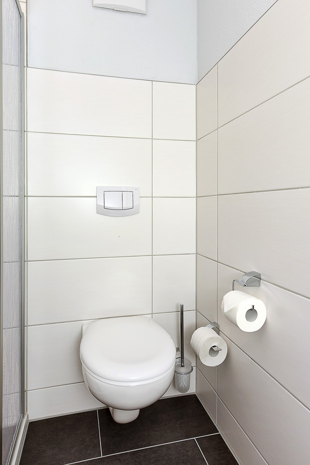 Ferienhaus „Antares“ - Badezimmer im Obergeschoss