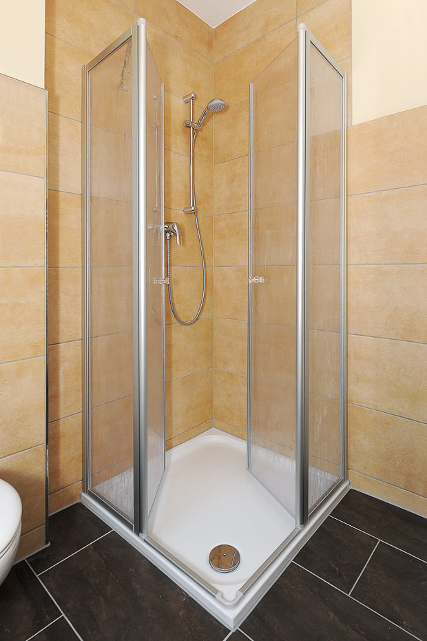 Ferienhaus „Haus Gezeiten“ - Badezimmer im Obergeschoss