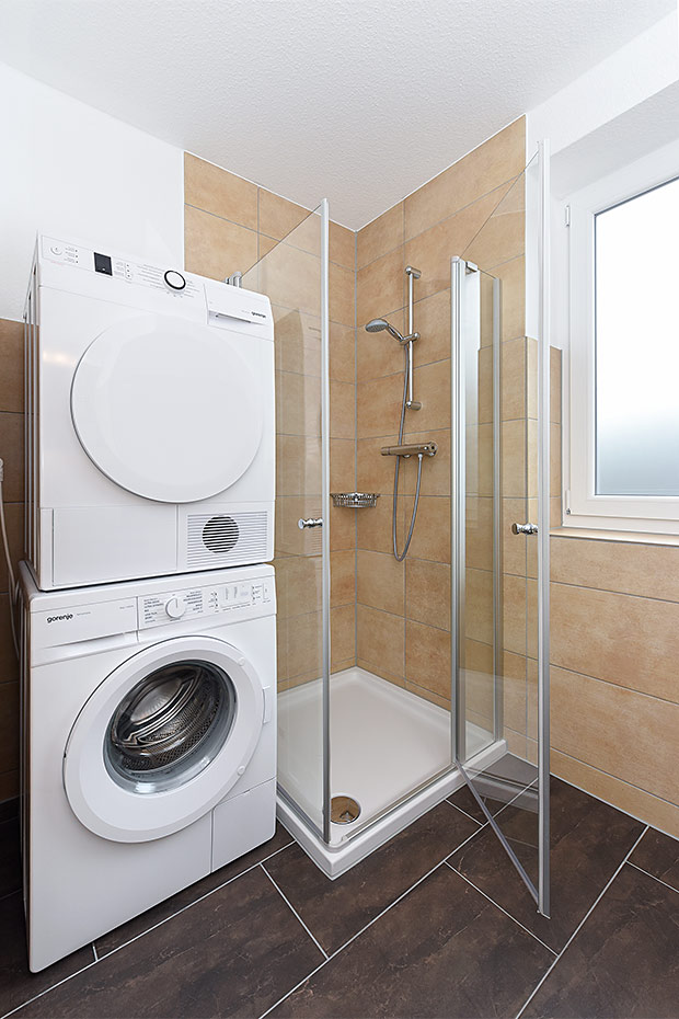 Ferienhaus „Lachmöwe“ - Badezimmer im Erdgeschoss