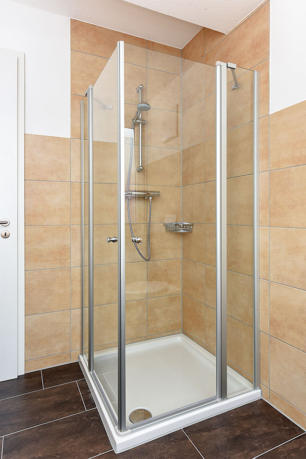 Ferienhaus „Lachmöwe“ - Badezimmer im Obergeschoss