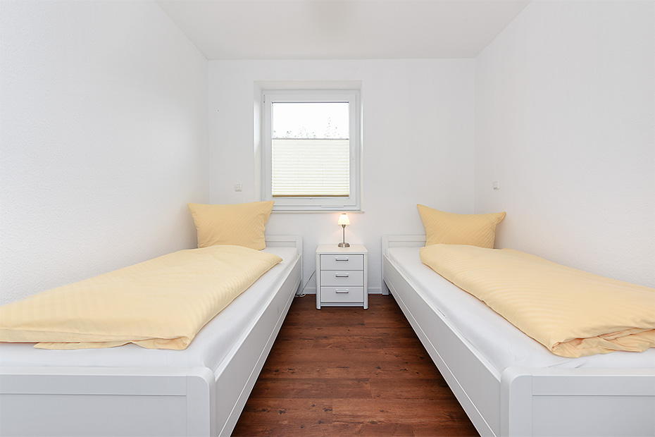 Ferienhaus „Lachmöwe“ - Schlafzimmer 1