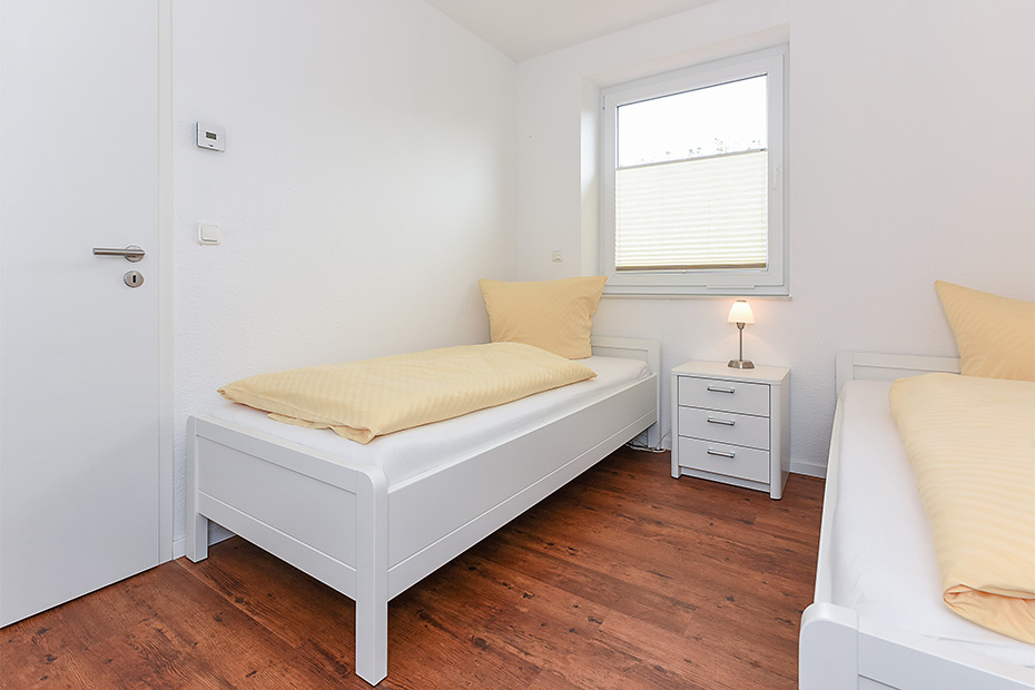 Ferienhaus „Lachmöwe“ - Schlafzimmer 1