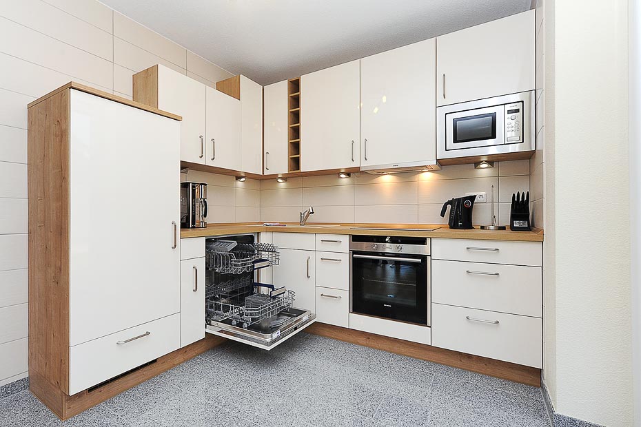 Ferienhaus „Niedertor“ - Wohnzimmer mit integriertem Küchenbereich