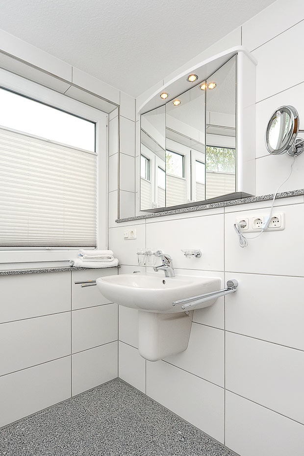 Ferienhaus „Rheintor“ - Badezimmer im Obergeschoss