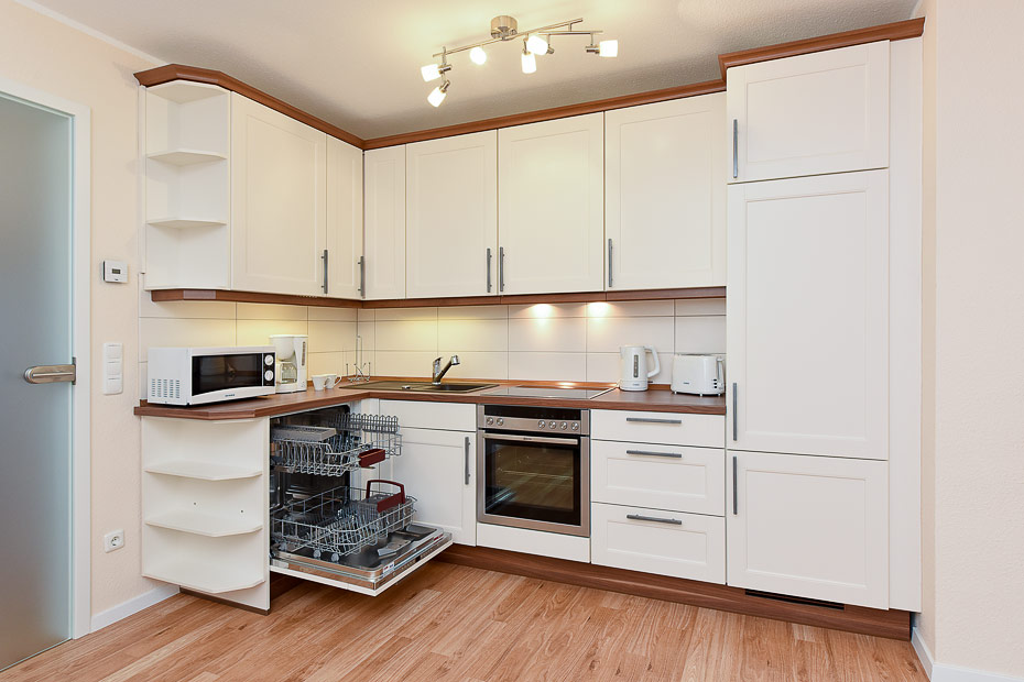 Ferienhaus „Wormser Tor“ - Wohnzimmer mit integriertem Küchenbereich