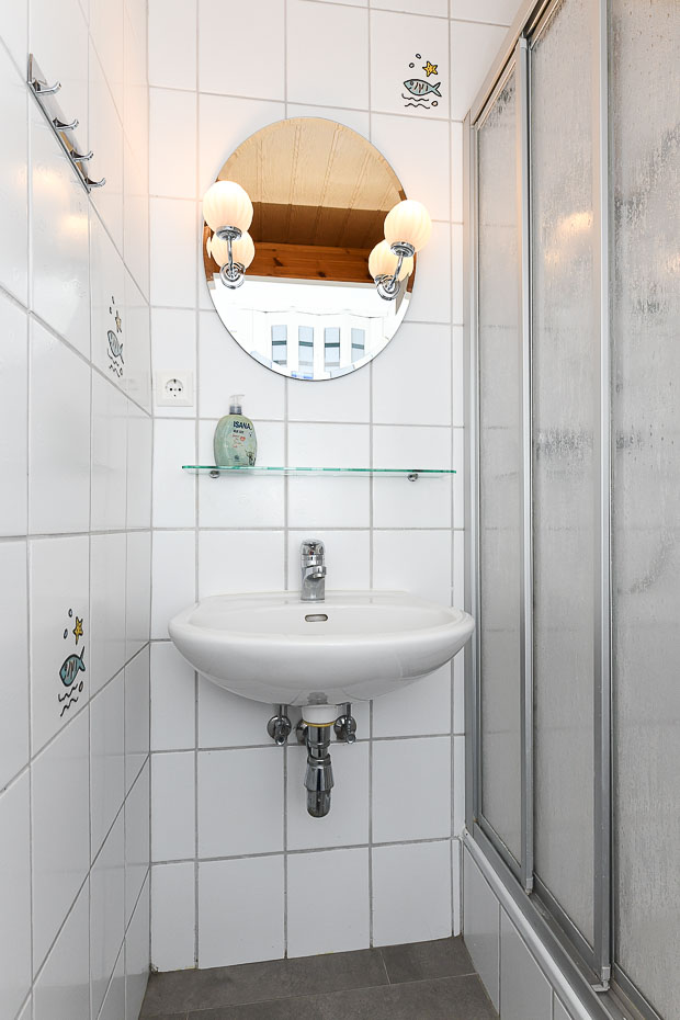 Ferienhaus „Drei Hasen am Deich“ - Badezimmer 2 im Erdgeschoss