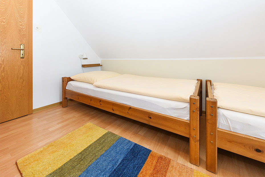 Ferienhaus „Drei Hasen am Deich“ - Schlafzimmer 3/Kinderzimmer