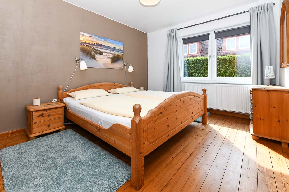 Ferienhaus „Drei Hasen am Deich“ - Schlafzimmer 1