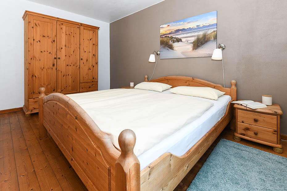 Ferienhaus „Drei Hasen am Deich“ - Schlafzimmer 1