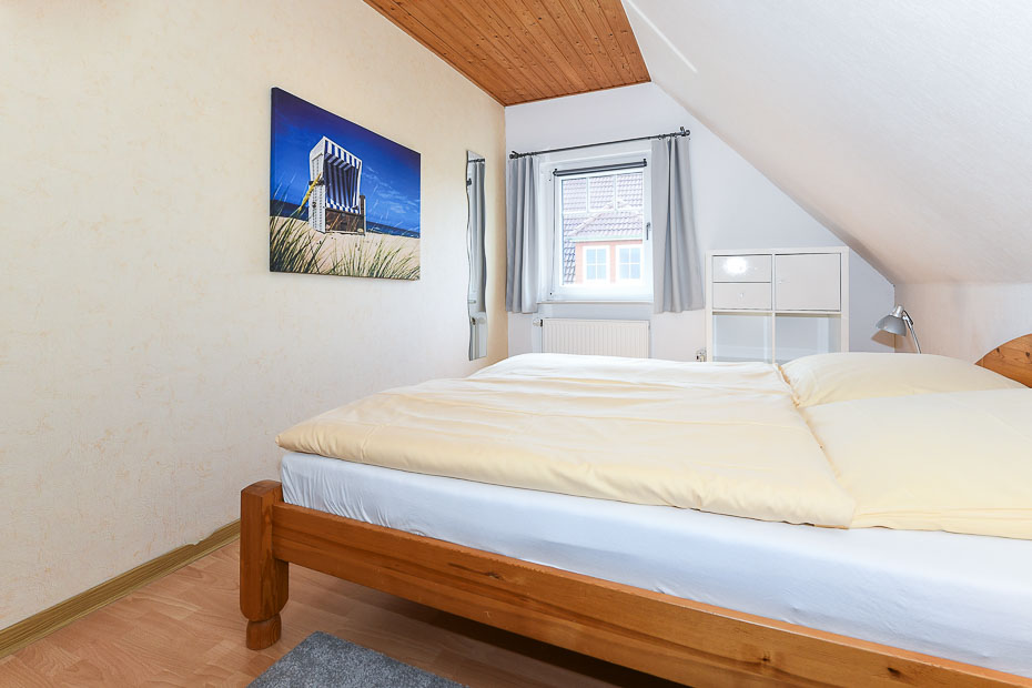 Ferienhaus „Drei Hasen am Deich“ - Schlafzimmer 2