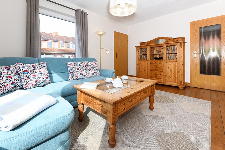 Ferienhaus „Drei Hasen am Deich“ - Wohnzimmer