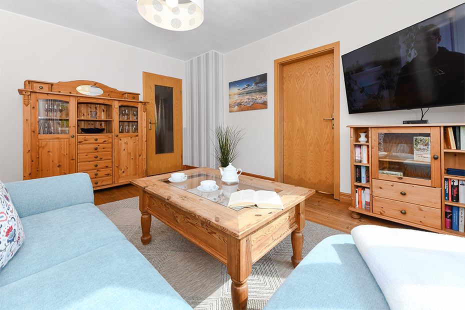 Ferienhaus „Drei Hasen am Deich“ - Wohnzimmer