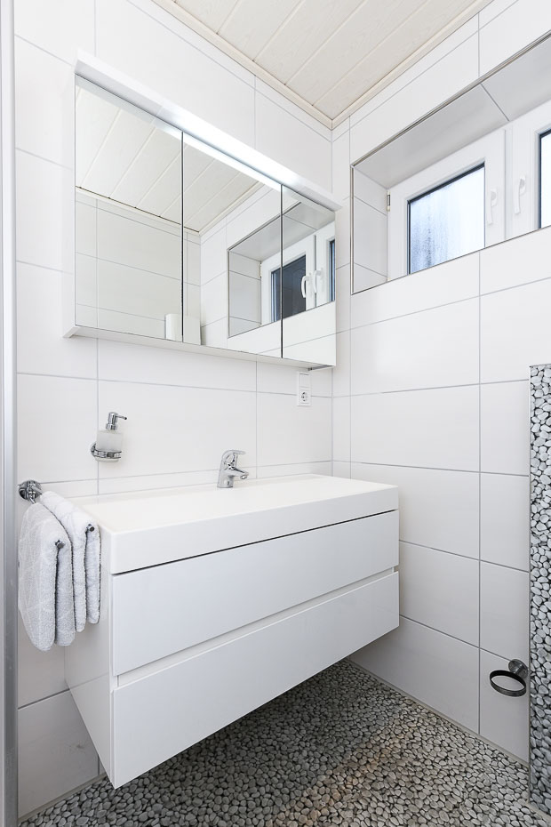 Ferienhaus „Julia“ - Badezimmer