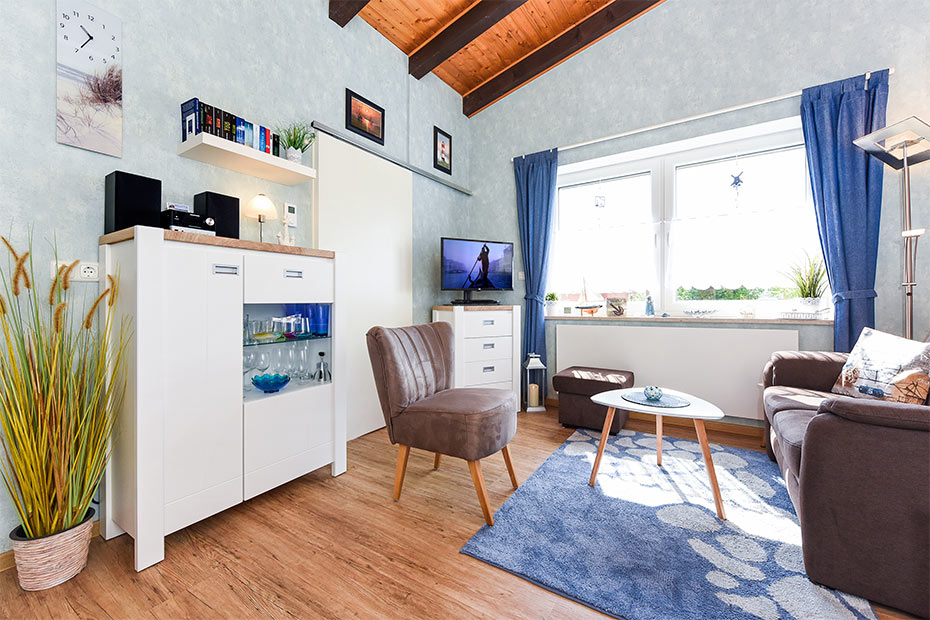 Ferienwohnung „Kleine Perle“ - Wohnraum mit integrierter Küche