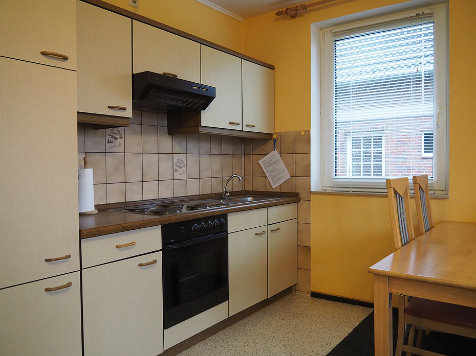 Ferienwohnung Fünf - Wohnraum mit integrierter Küche