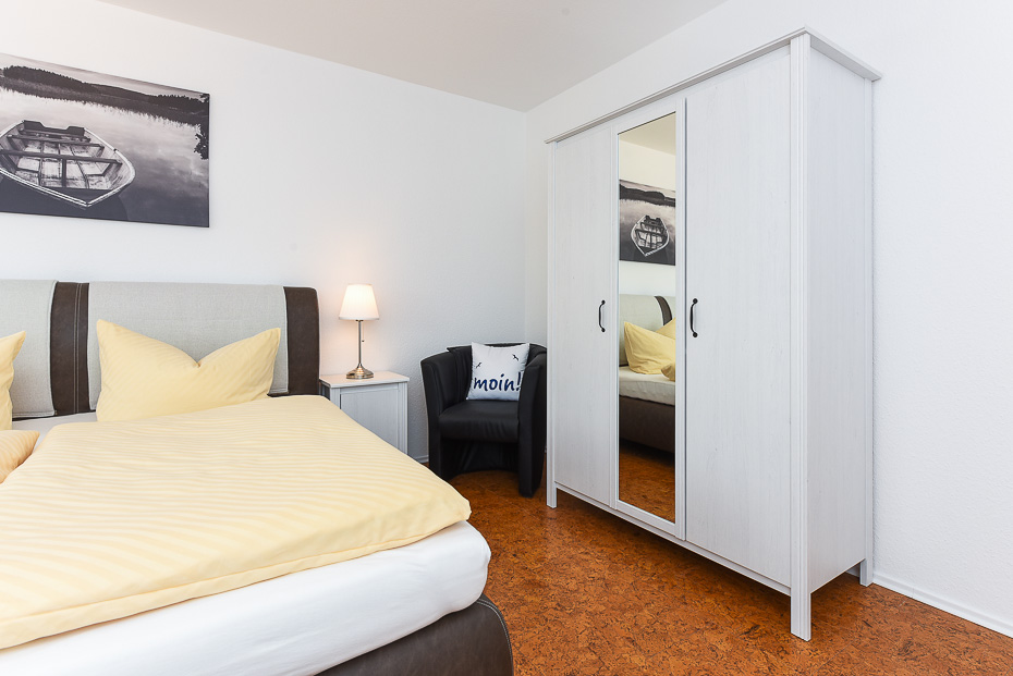 Ferienhaus „Friesenruh“ - Schlafzimmer 1