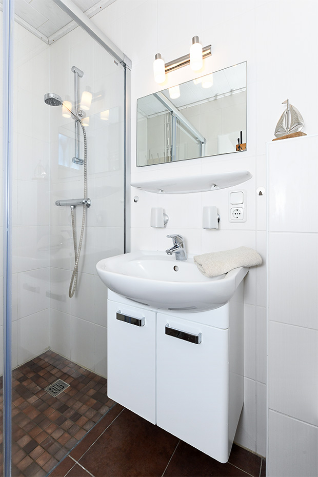 Ferienhaus „Meereskrone“ - Badezimmer