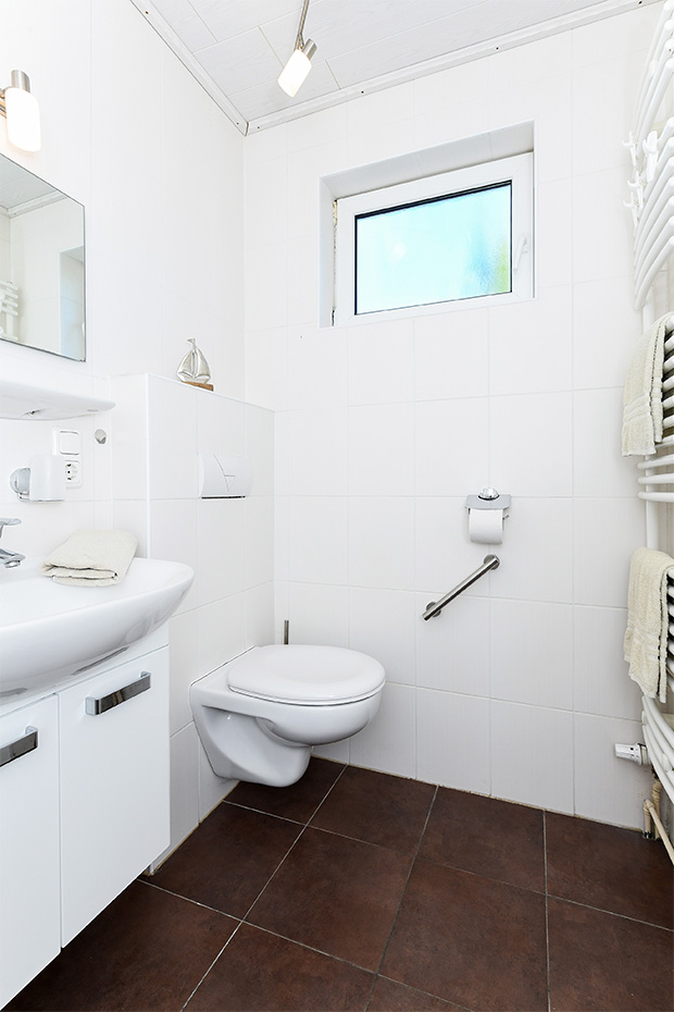 Ferienhaus „Meereskrone“ - Badezimmer