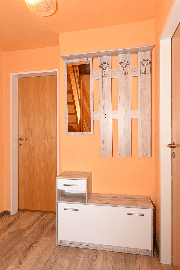 Ferienwohnung „Robbe“ - Flur und Treppe