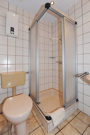 Ferienwohnung 6 - Badezimmer