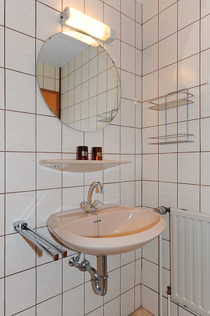 Ferienwohnung 6 - Badezimmer