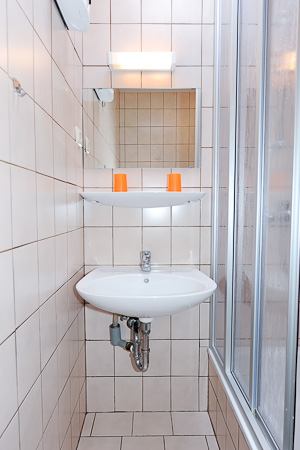 Ferienwohnung 8 - Badezimmer