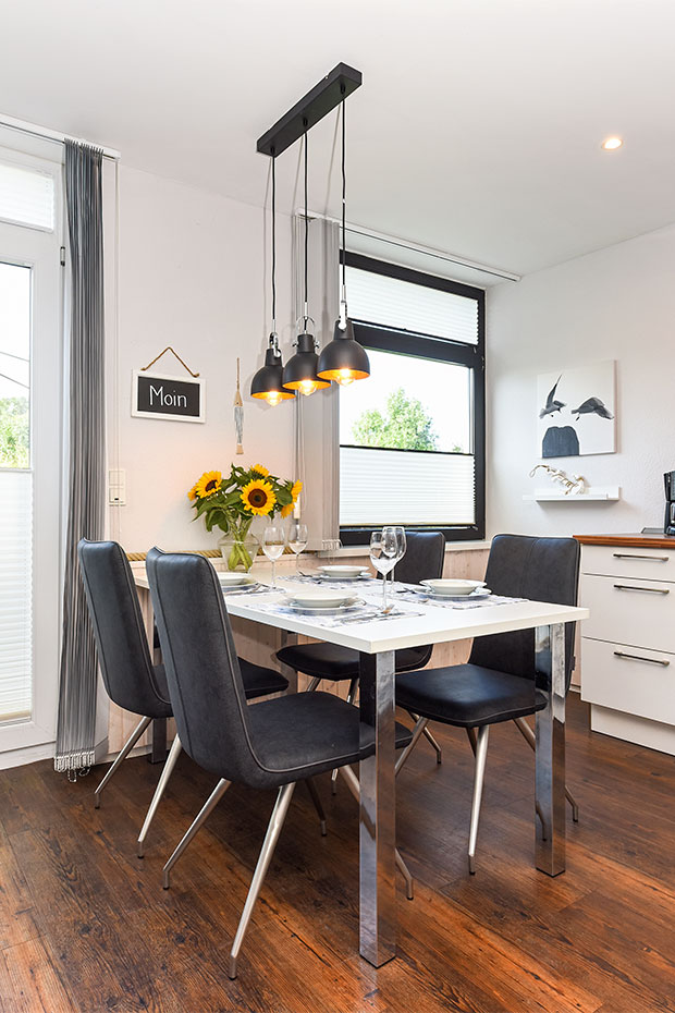 Ferienwohnung „Ferdinand Magellan“ - Wohnraum mit integrierter Küche