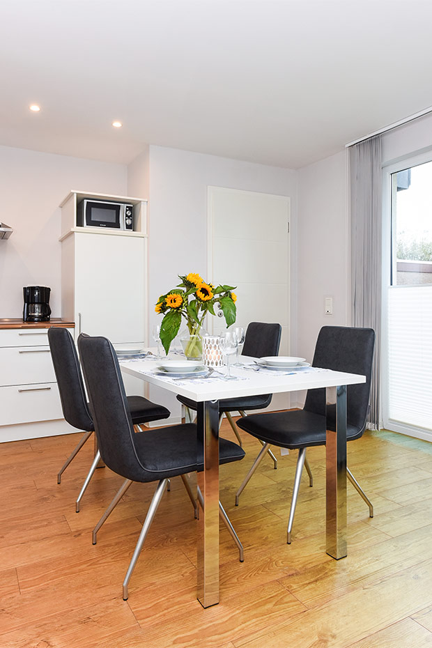 Ferienwohnung „Marco Polo“ - Wohnraum mit integrierter Küche