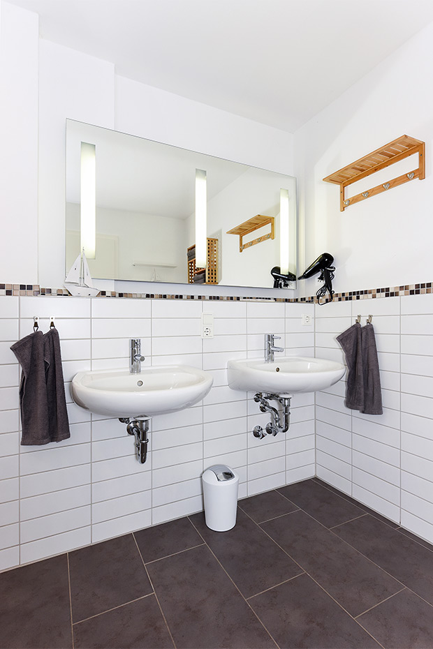 Ferienwohnung „Willem Barents“ - Badezimmer