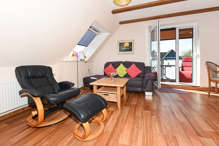 Apartment 6 - Wohnzimmer mit integriertem Küchenbereich