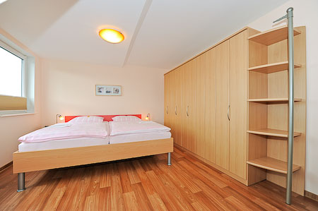 Apartment 6 - Schlafzimmer