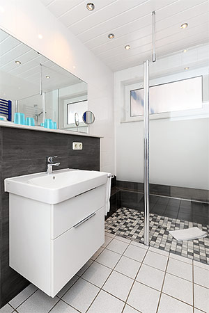 Ferienwohnung 1 - Badezimmer