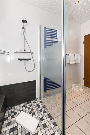 Ferienwohnung 1 - Badezimmer