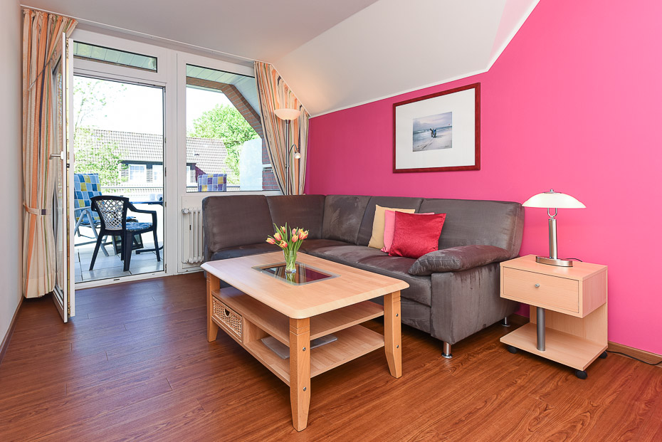 Ferienwohnung 2 - Wohnzimmer mit integriertem Küchenbereich