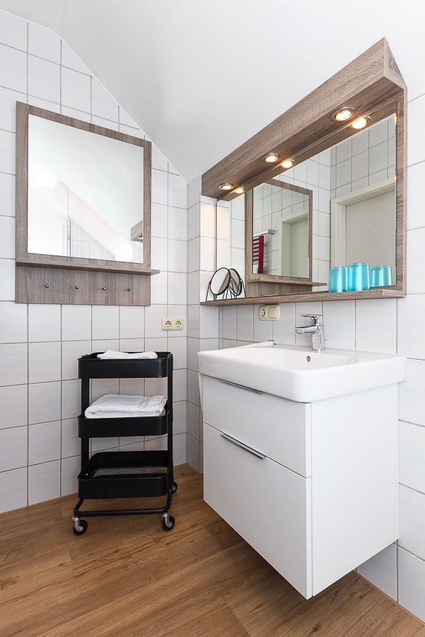 Ferienwohnung 4 - Badezimmer