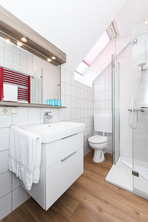 Ferienwohnung 4 - Badezimmer