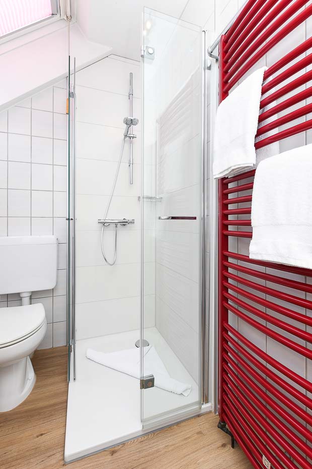 Ferienwohnung 4 - Badezimmer