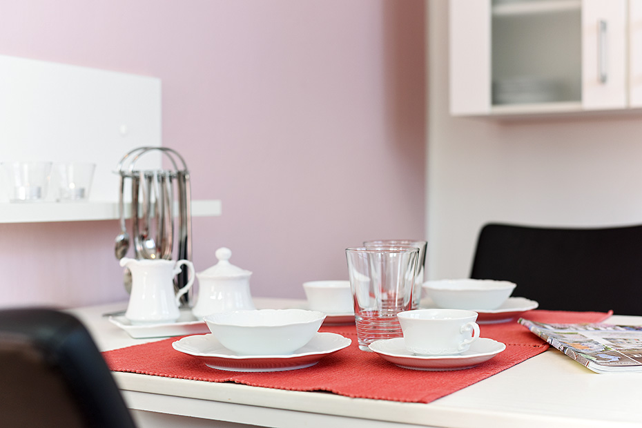 Ferienwohnung 4 - Wohnzimmer mit integriertem Küchenbereich