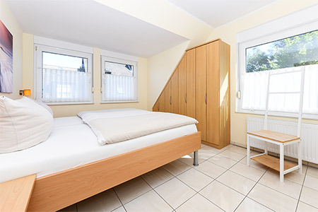 Ferienwohnung 8 - Schlafzimmer 1