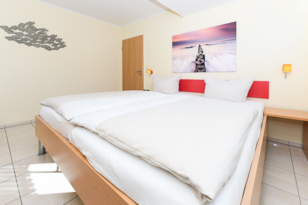 Ferienwohnung 8 - Schlafzimmer 1