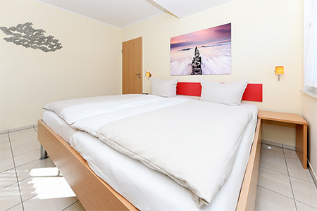 Ferienwohnung 8 - Schlafzimmer 1