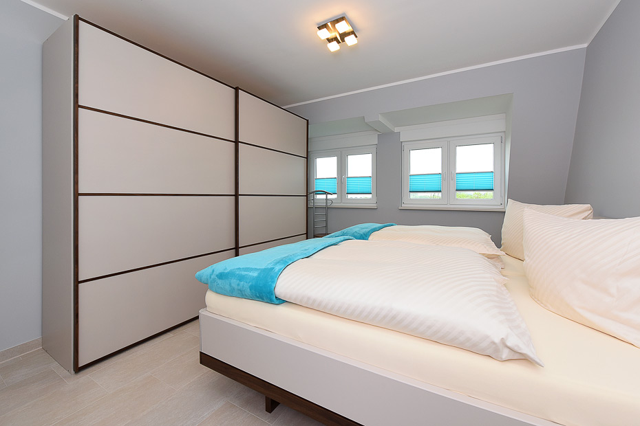 Ferienwohnung 12 - Schlafzimmer 1