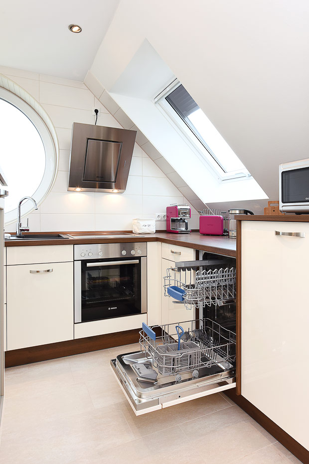 Ferienwohnung 12 - Wohnzimmer mit integriertem Küchenbereich