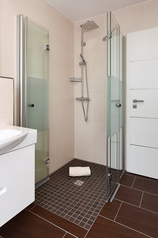 Ferienwohnung 13 - Badezimmer