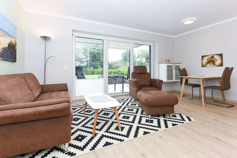 Ferienwohnung 16 - Wohnzimmer mit integriertem Küchenbereich