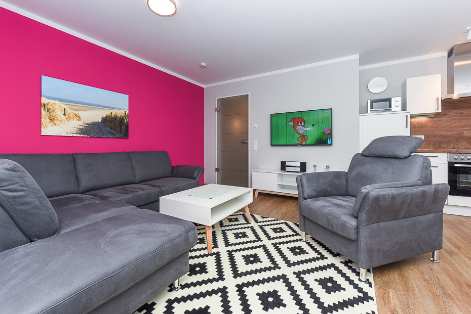 Ferienwohnung 17 - Wohnzimmer mit integriertem Küchenbereich