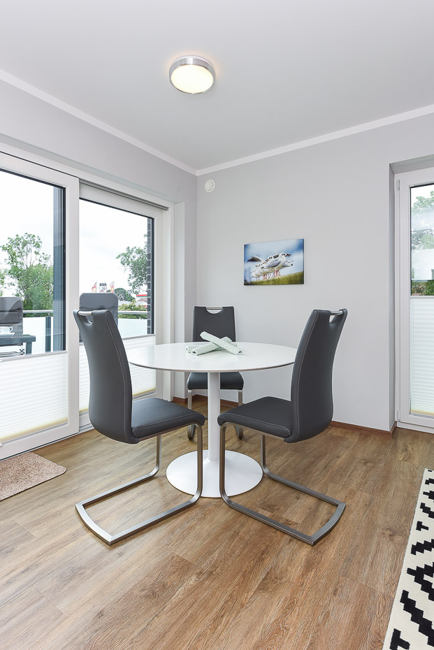 Ferienwohnung 18 - Wohnzimmer mit integriertem Küchenbereich