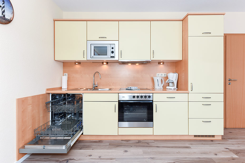 Ferienwohnung „Mole“ - Wohnzimmer mit integriertem Küchenbereich