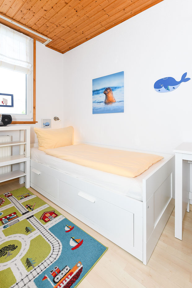 Ferienhaus „Wiggermann“ - Schlafzimmer 2/Kinderzimmer